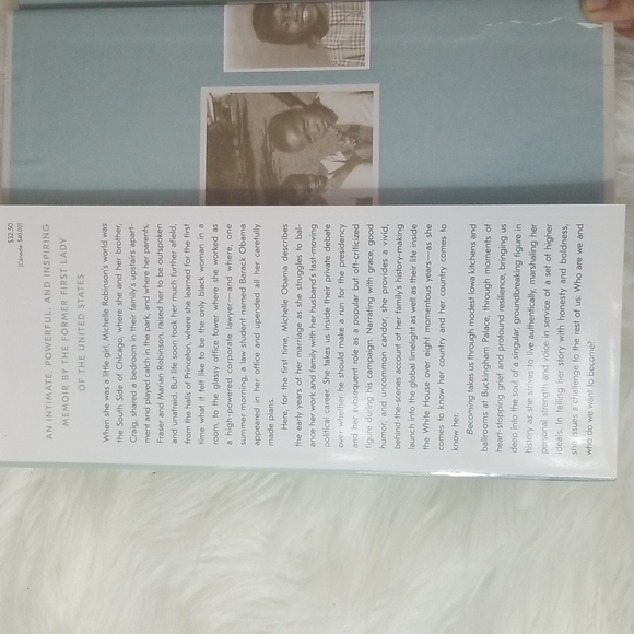 SOLD ✅ Becoming Michelle Obama - Picture 2 of 3